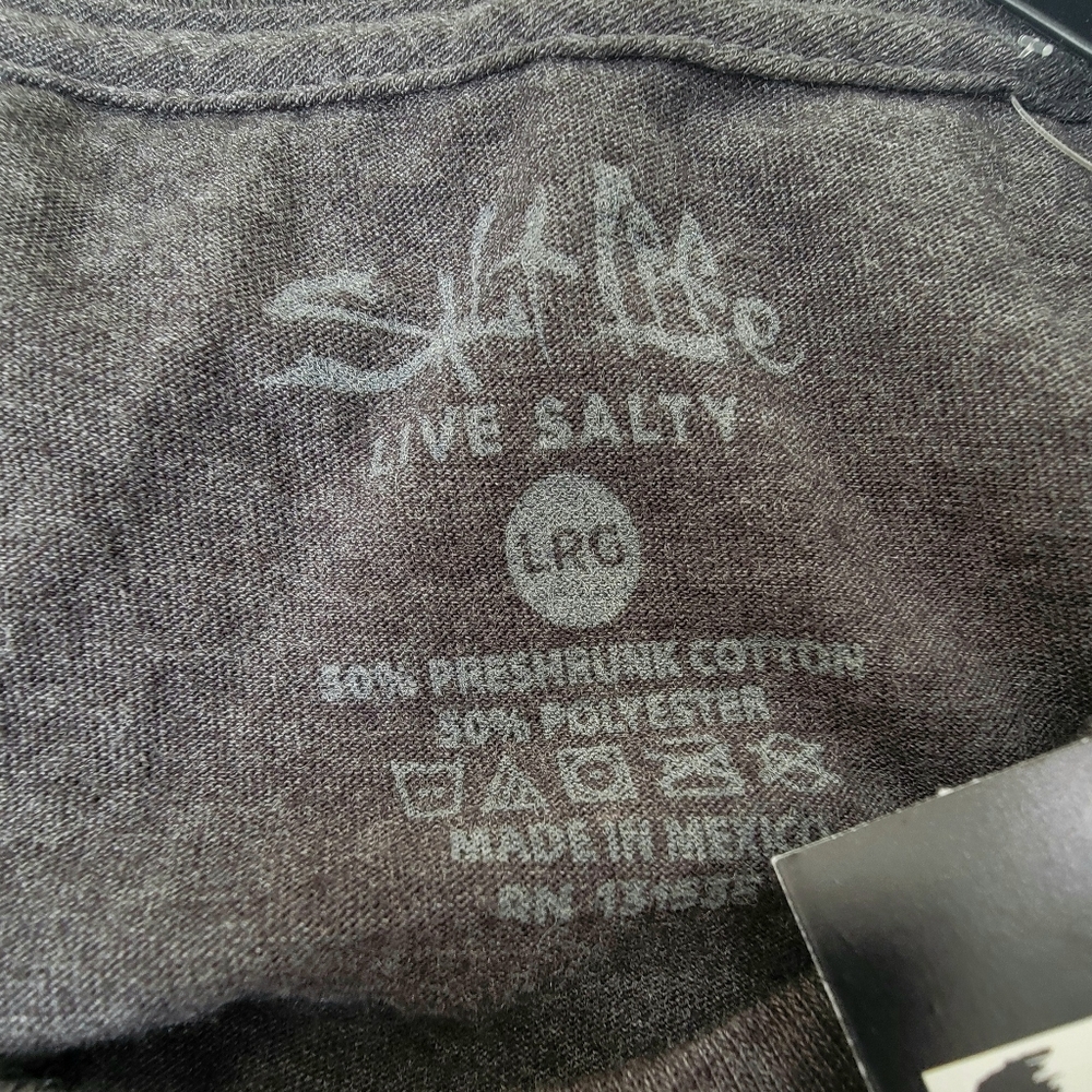 Salt Life Men's Skull And Hooks T-Shirt - Picture 6 of 7